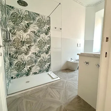 Vicolo Doria 2 *