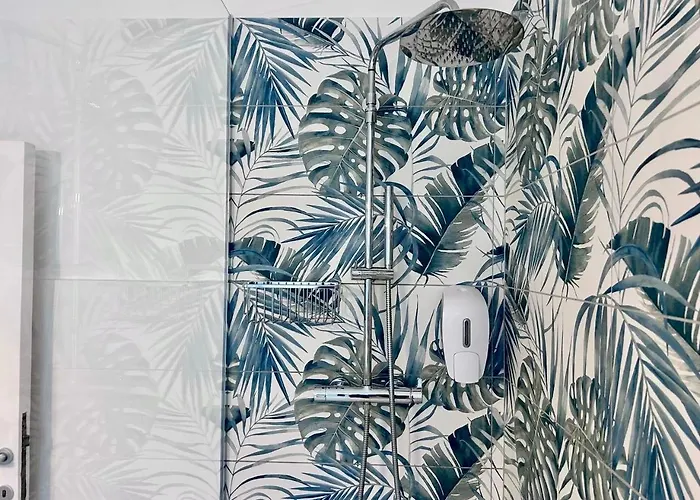 Vicolo Doria 2 * Rom